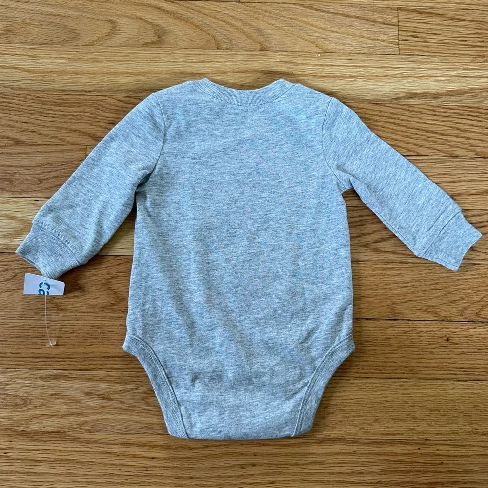 NWT Carter’s Gray Team Santa Kids Onesie Sz 3 Months